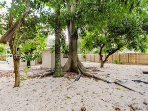 1007 NW 120th St, North Miami FL 33168