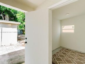 1007 NW 120th St, North Miami FL 33168