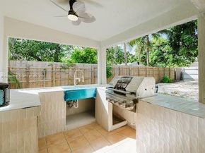 1007 NW 120th St, North Miami FL 33168