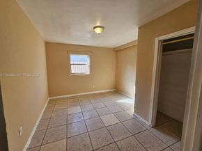 2712 NW 14th St, Fort Lauderdale FL 33311