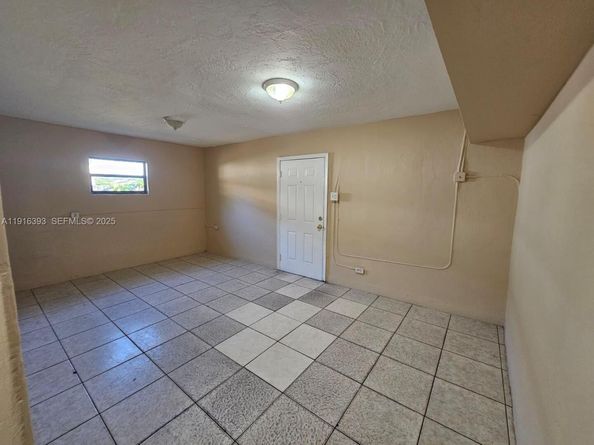 2712 NW 14th St, Fort Lauderdale FL 33311