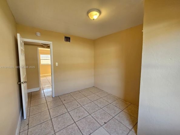 2712 NW 14th St, Fort Lauderdale FL 33311