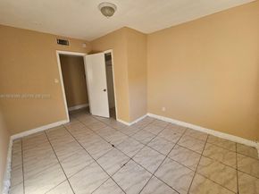 2712 NW 14th St, Fort Lauderdale FL 33311