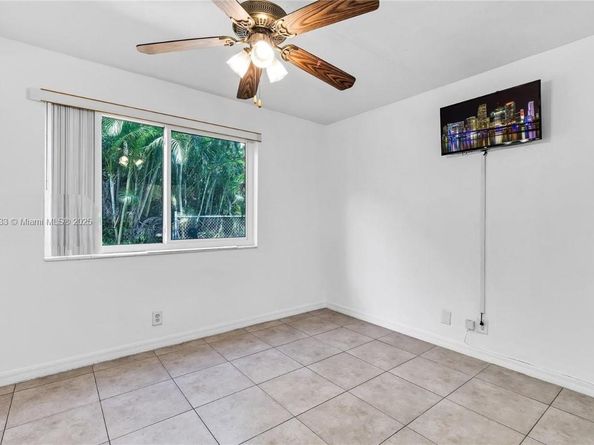 2175 NE 56th St 107, Fort Lauderdale FL 33308