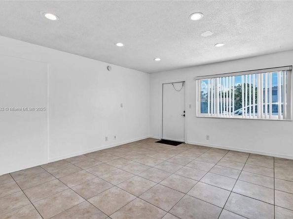 2175 NE 56th St 107, Fort Lauderdale FL 33308