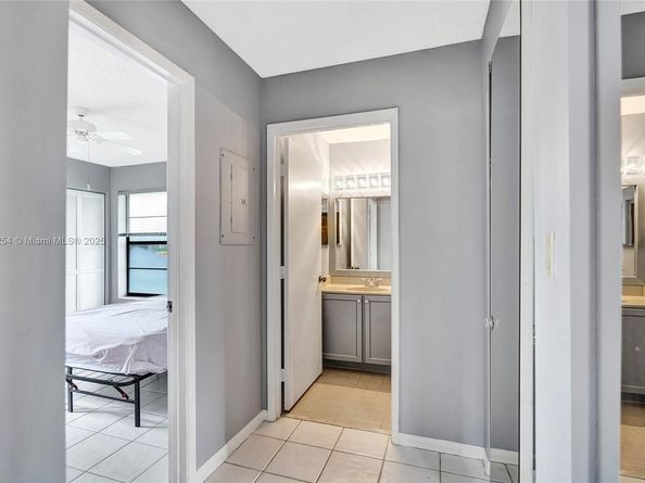 6139 Sunrise Pointe Ct A, Delray Beach FL 33484