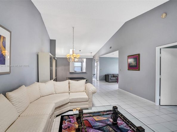 6139 Sunrise Pointe Ct A, Delray Beach FL 33484