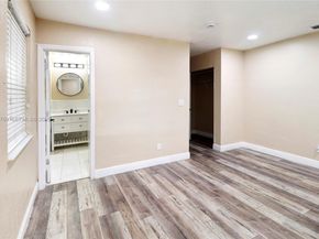 6120 SW 19th St, North Lauderdale FL 33068