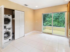 6120 SW 19th St, North Lauderdale FL 33068