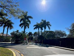 311 SW 120th Ave 311, Pembroke Pines FL 33025