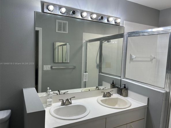 311 SW 120th Ave 311, Pembroke Pines FL 33025