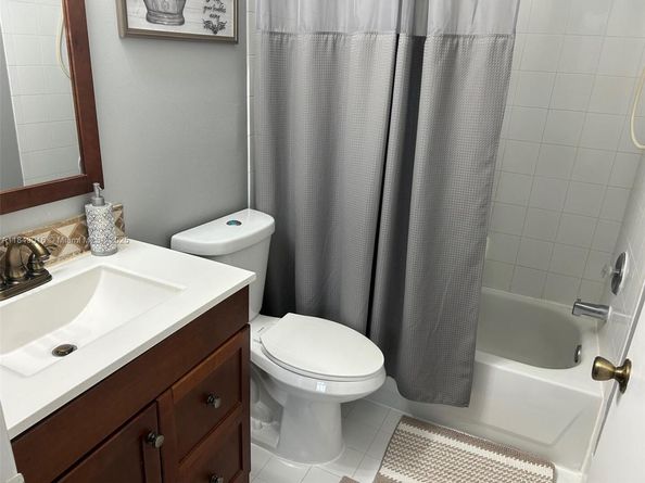 311 SW 120th Ave 311, Pembroke Pines FL 33025