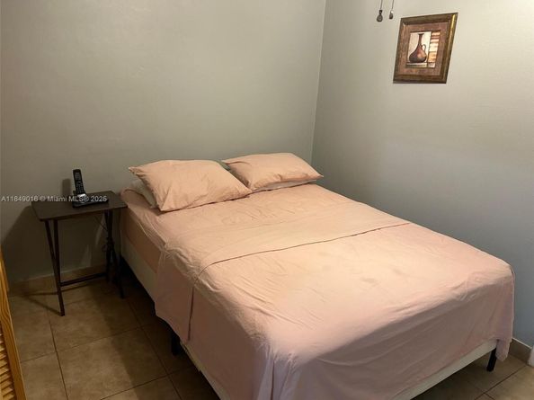 311 SW 120th Ave 311, Pembroke Pines FL 33025