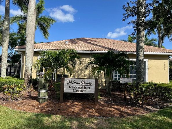 311 SW 120th Ave 311, Pembroke Pines FL 33025