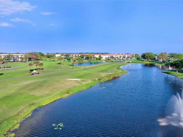 2802 Victoria Way K4, Coconut Creek FL 33066