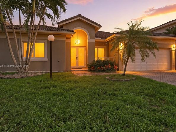 13048 SW 136th Ter, Miami FL 33186