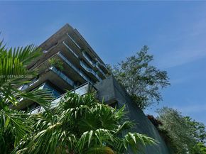 201 SW 17th Rd 303, Miami FL 33129