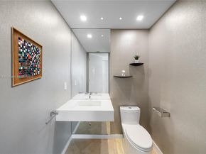 300 S Pointe Dr 1505, Miami Beach FL 33139