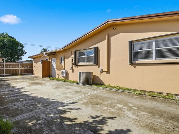 4260 NW 169th Ter, Miami Gardens FL 33055