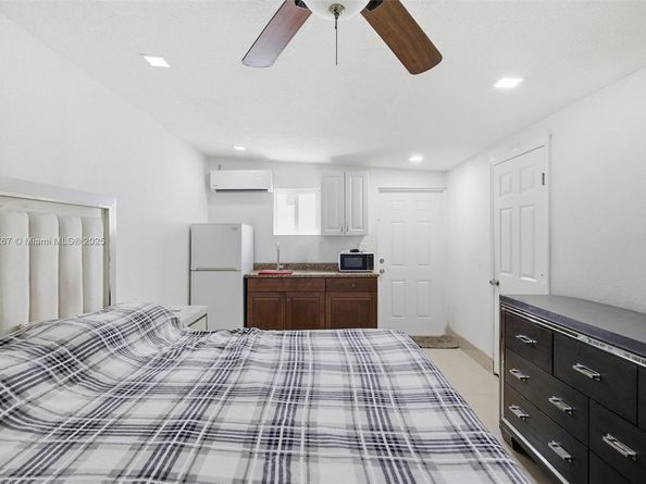 4260 NW 169th Ter, Miami Gardens FL 33055