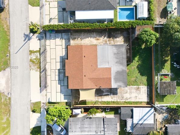 4260 NW 169th Ter, Miami Gardens FL 33055