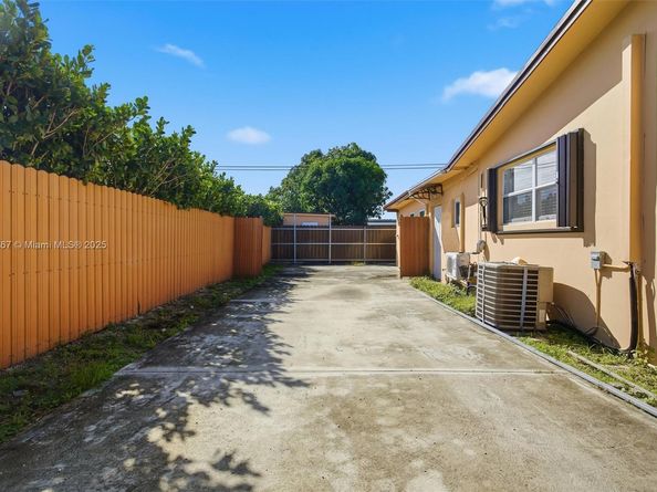 4260 NW 169th Ter, Miami Gardens FL 33055