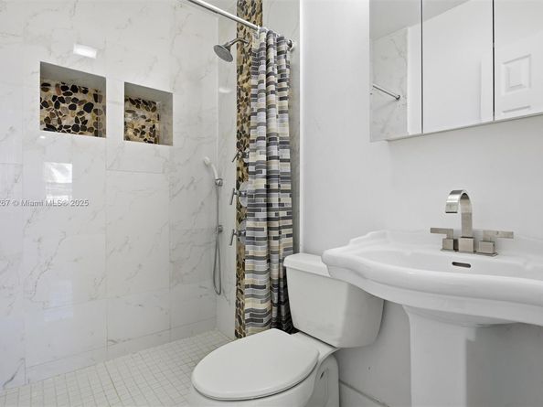 4260 NW 169th Ter, Miami Gardens FL 33055