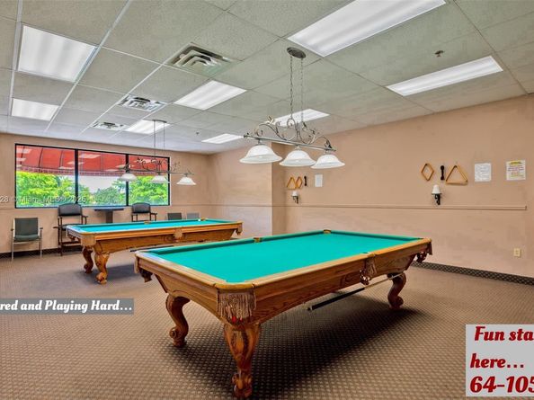 300 S Hollybrook Dr 105, Pembroke Pines FL 33025