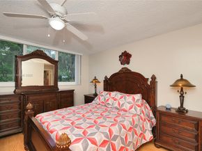 300 S Hollybrook Dr 105, Pembroke Pines FL 33025