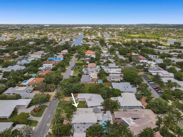 3421 Dover Rd, Pompano Beach FL 33062