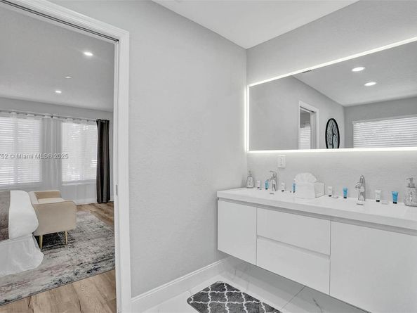3421 Dover Rd, Pompano Beach FL 33062