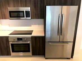 488 NE 18 3609, Miami FL 33132