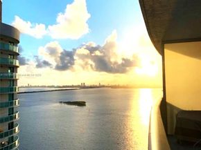 488 NE 18 3609, Miami FL 33132