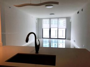 488 NE 18 3609, Miami FL 33132