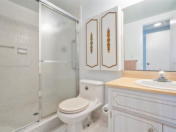 5001 Collins Ave 11F, Miami Beach FL 33140