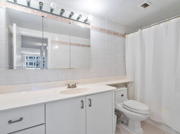 5001 Collins Ave 11F, Miami Beach FL 33140