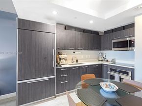 45 SW 9th St 3405, Miami FL 33130