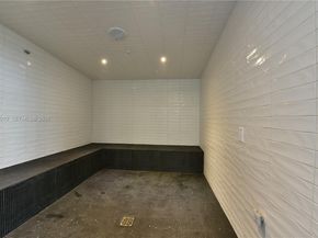 45 SW 9th St 3405, Miami FL 33130