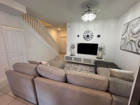 18236 SW 148th Rd, Miami FL 33187