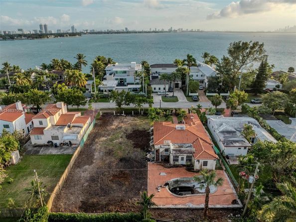 1785 Bay Dr, Miami Beach FL 33141