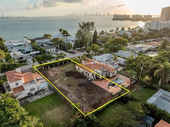 1785 Bay Dr, Miami Beach FL 33141