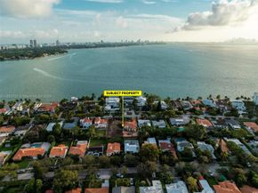 1785 Bay Dr, Miami Beach FL 33141