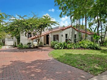 1433 Santa Cruz Ave