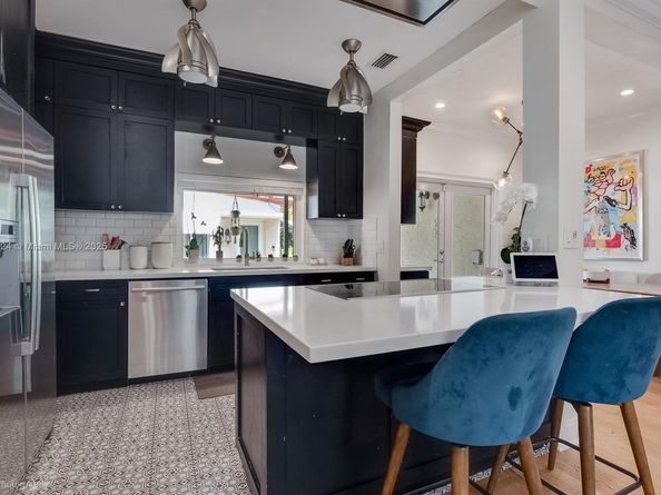 1433 Santa Cruz Ave, Coral Gables FL 33134