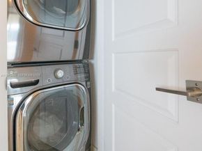 465 Brickell Ave 4301, Miami FL 33131