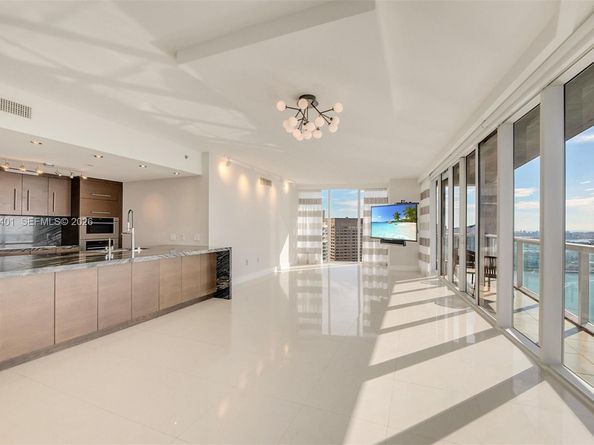 465 Brickell Ave 4301, Miami FL 33131