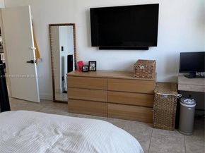 1350 NW 8th Ct A16, Miami FL 33136