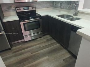 9885 Nob Hill Ct 9885, Sunrise FL 33351