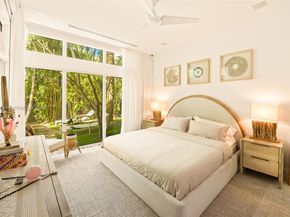 865 W 47th St, Miami Beach FL 33140