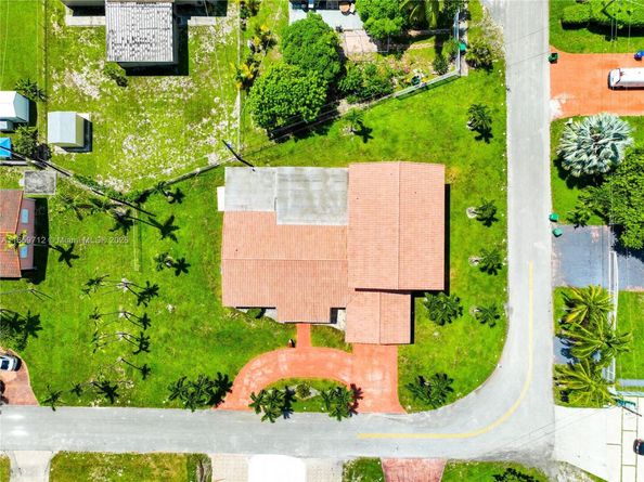 2420 NW 132nd St, Miami FL 33167